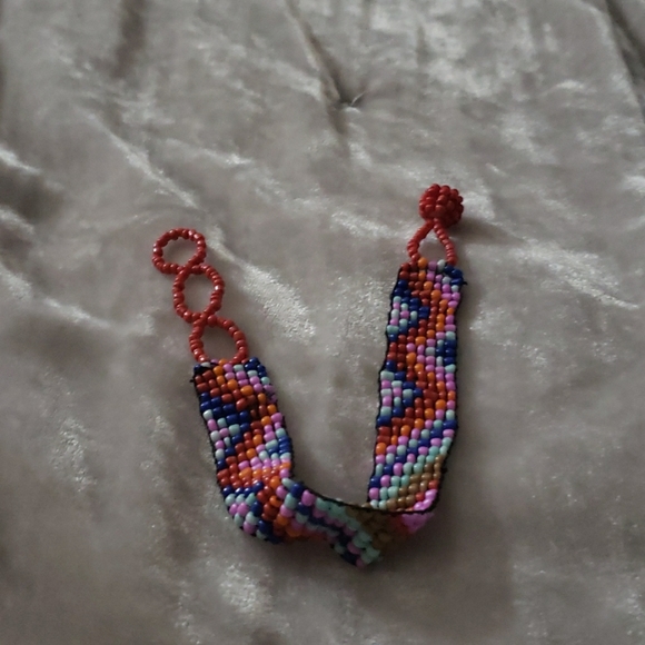 Unique Beaded Bracelet - Picture 1 of 2